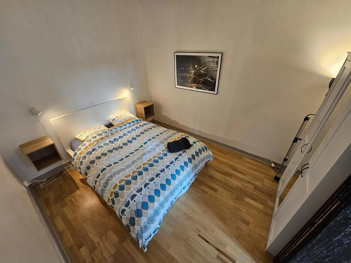 A Modern Appartment, Bright And Calm Paris